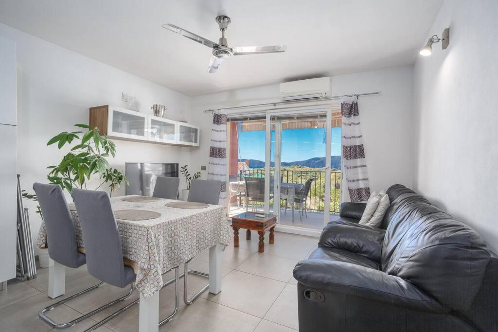Family Village Apartment Vrh  Екстер'єр фото