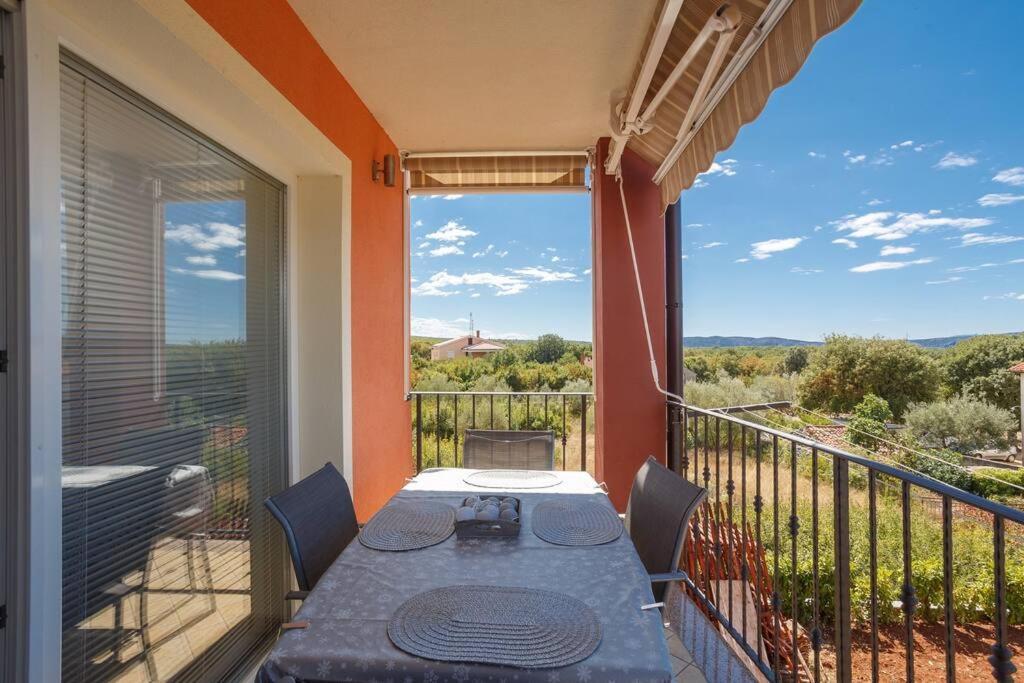 Family Village Apartment Vrh  Екстер'єр фото